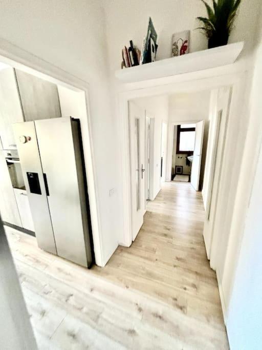 Show Me 2 Bedroom Duomo & Airport Tram *