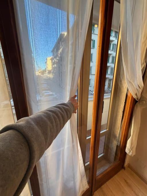 Show Me 2 Bedroom Duomo & Airport Tram Apartamento