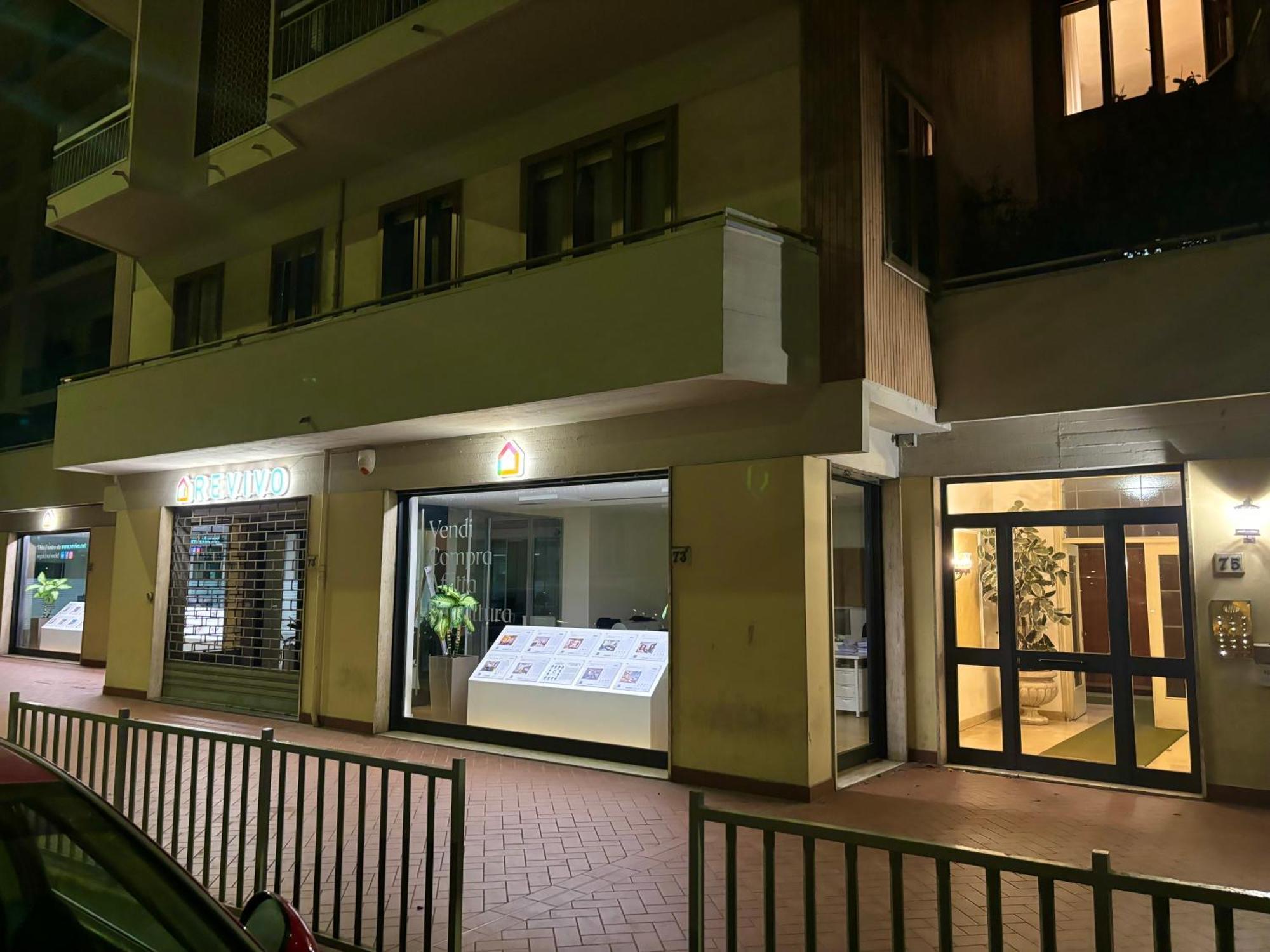 Show Me 2 Bedroom Duomo & Airport Tram Florencia