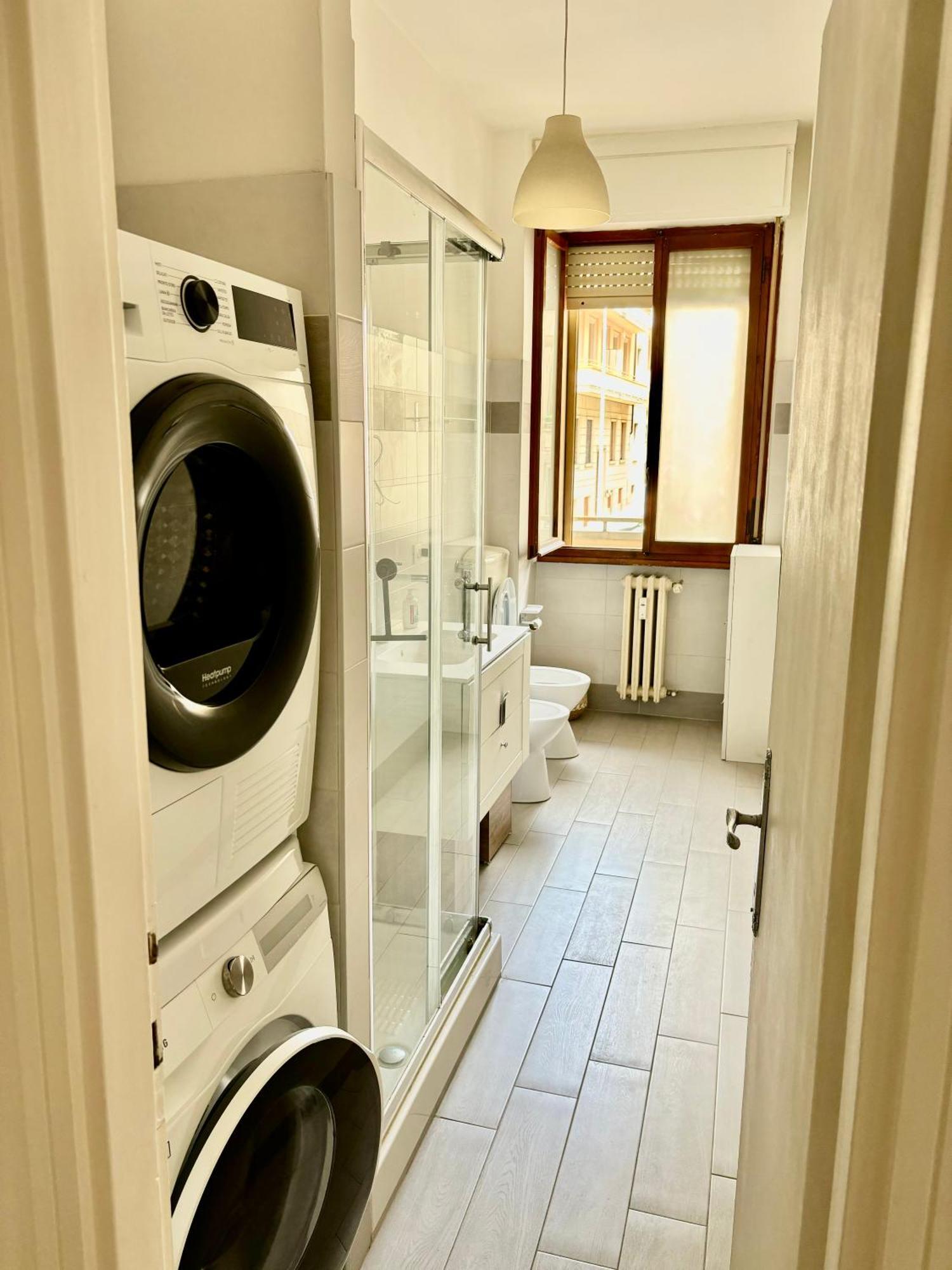 Show Me 2 Bedroom Duomo & Airport Tram * Florencia